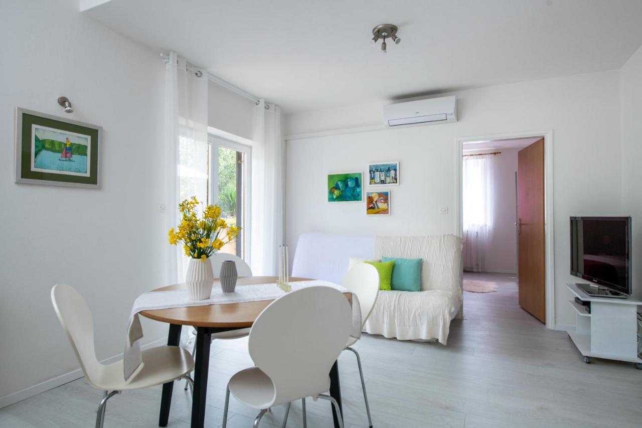 Apartment Alex Labin  Exteriér fotografie